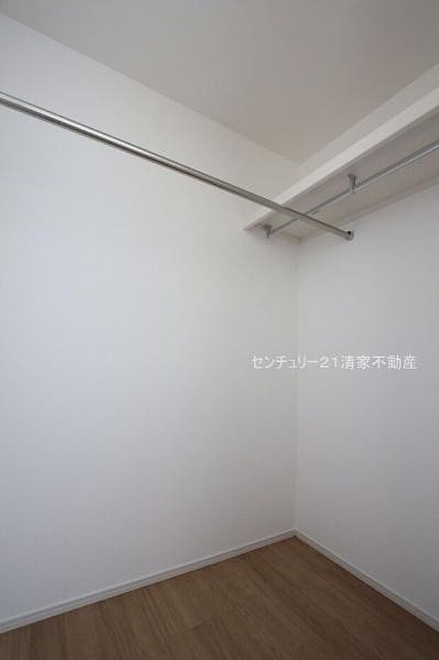 収納力のあるウォークインクローゼット！(2025年11月撮影)