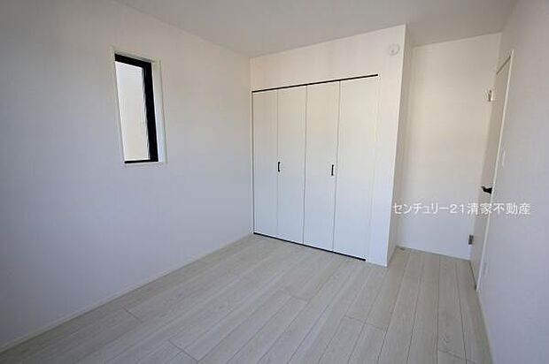 子供部屋にも嬉しい全居室収納スペース(2025年11月撮影)