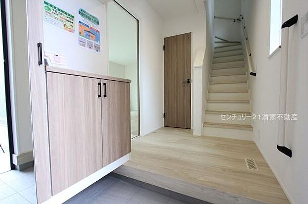 2号棟：便利なシューズボックス付き！(2025年11月撮影)