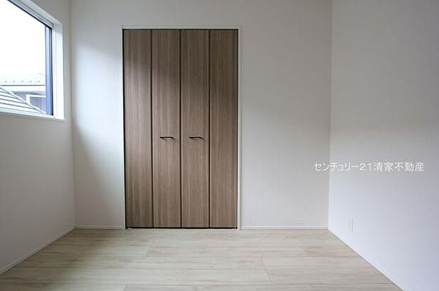 2号棟：季節物もすっきり収納できるクローゼット！(2025年11月撮影)