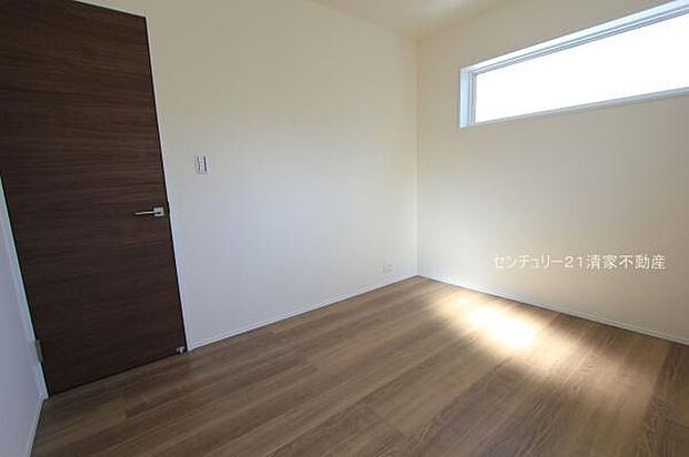 1号棟:陽光ふりそそぐ明るい室内!(2025年10月撮影)