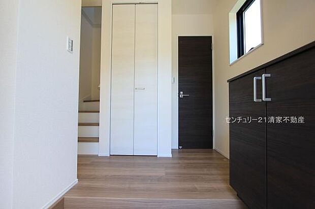 2号棟：便利なシューズボックス付き！(2025年10月撮影)