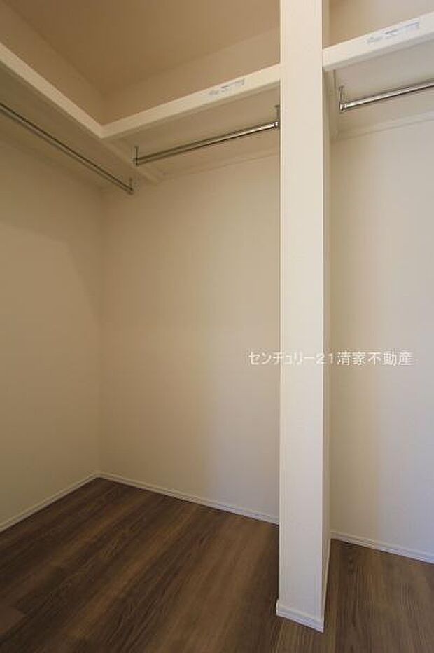 2号棟：すっきり片付くウォークインクローゼット(2025年10月撮影)