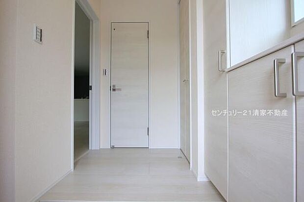 1号棟：便利なシューズボックス付き！(2025年09月撮影)