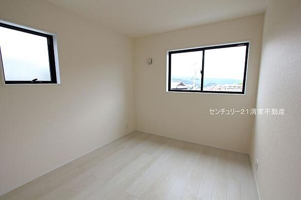 2号棟：2面採光で明るい室内！(2025年09月撮影)