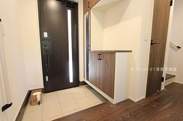 2号棟：便利なシューズボックス付き！(2025年11月撮影)