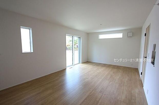 3号棟:ご家族みんながゆったり寛げるリビング(2025年11月撮影)