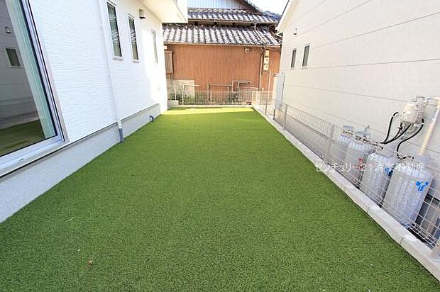 3号棟:お子様も嬉しいお庭付き!(2025年11月撮影)