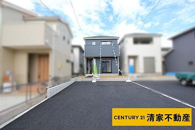 1号棟:駐車スペース4台分あり(2025年10月撮影)