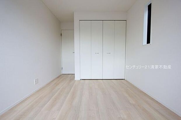 1号棟:季節物もすっきり収納できるクローゼット!(2025年10月撮影)