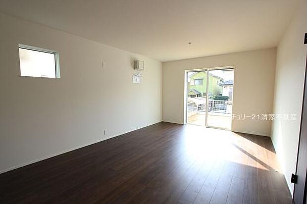 2号棟：ご家族みんながゆったり寛げるリビング(2026年01月撮影)