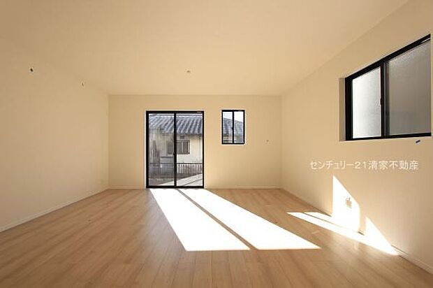 Ｂ号棟：LDKは嬉しい2面採光！(2025年12月撮影)