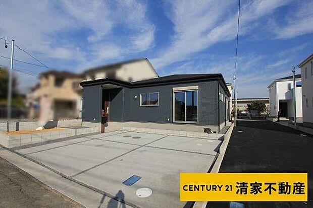 1号棟：駐車スペース2台分あり!(2025年12月撮影)