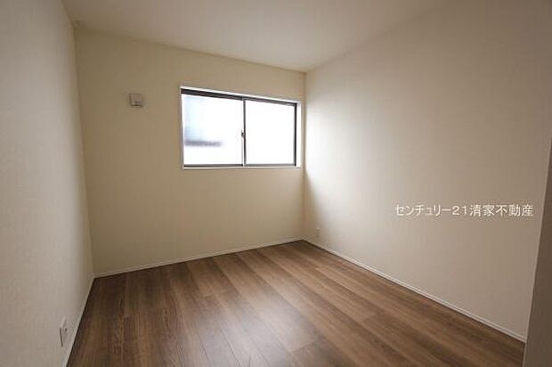 1号棟：陽光ふりそそぐ明るい室内！(2025年12月撮影)