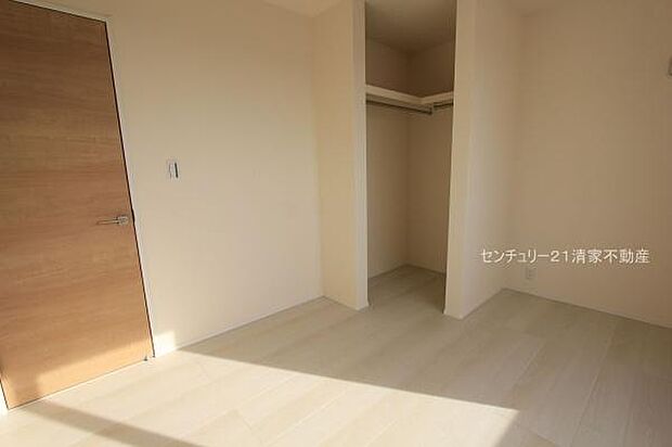 2号棟：収納便利なウォークインクローゼットあり！(2025年12月撮影)