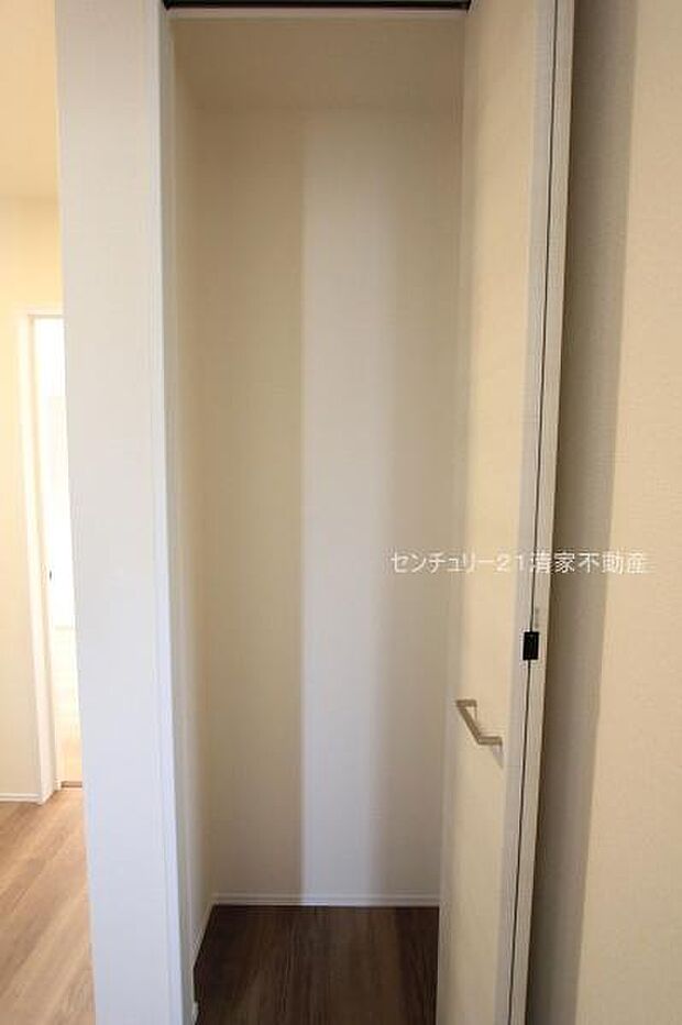 4号棟:たっぷり収納のクローゼット!(2025年12月撮影)