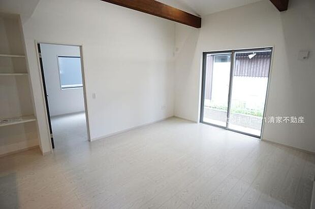 A号棟:明るい日差しが入るリビング!(2025年09月撮影)