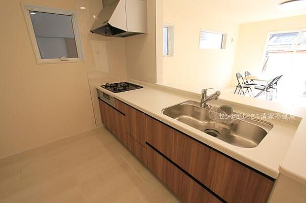 1号棟：家族との会話が弾む対面式キッチン！(2026年01月撮影)