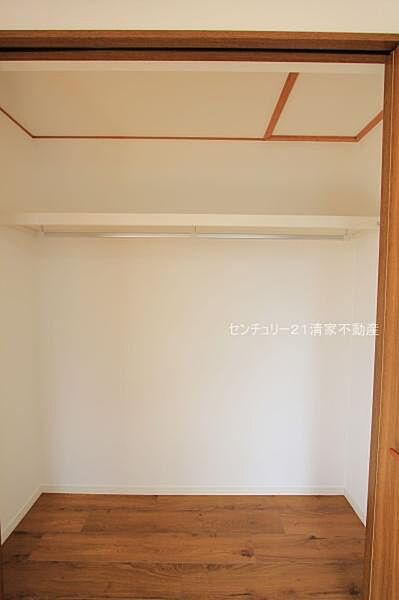 家族みんなの収納にゆとりのクローゼット(2025年12月撮影)