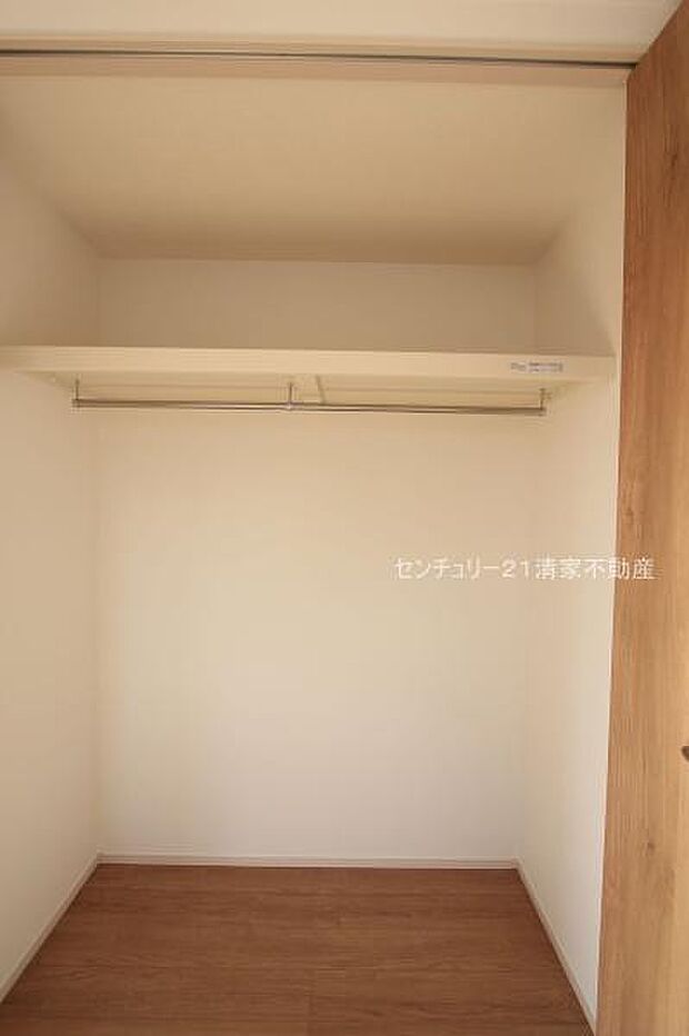 たっぷり収納のクローゼット！(2026年01月撮影)