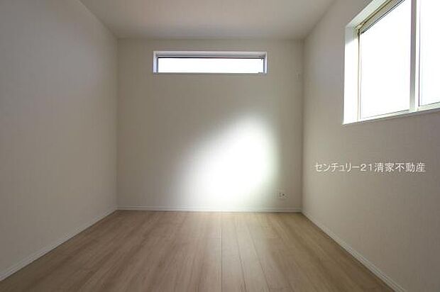 Ａ号棟：2面採光で明るい室内！(2026年01月撮影)