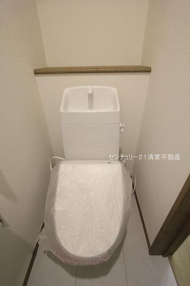 Ｃ号棟：白を基調とした、清潔感のある水廻りです。(2026年01月撮影)