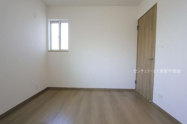 Ｃ号棟：陽光ふりそそぐ明るい室内！(2026年01月撮影)