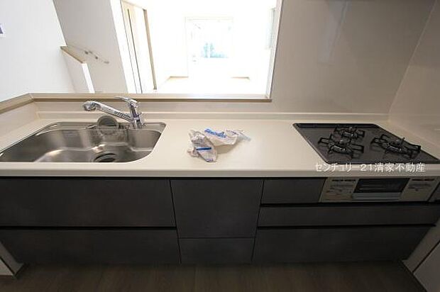 Ｄ号棟：リビングを見通せるカウンターキッチン！(2026年01月撮影)