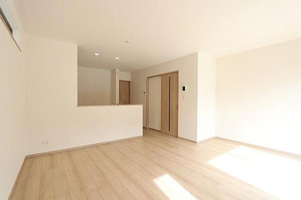 A号棟:明るい日差しが入るリビング!(2026年02月撮影)