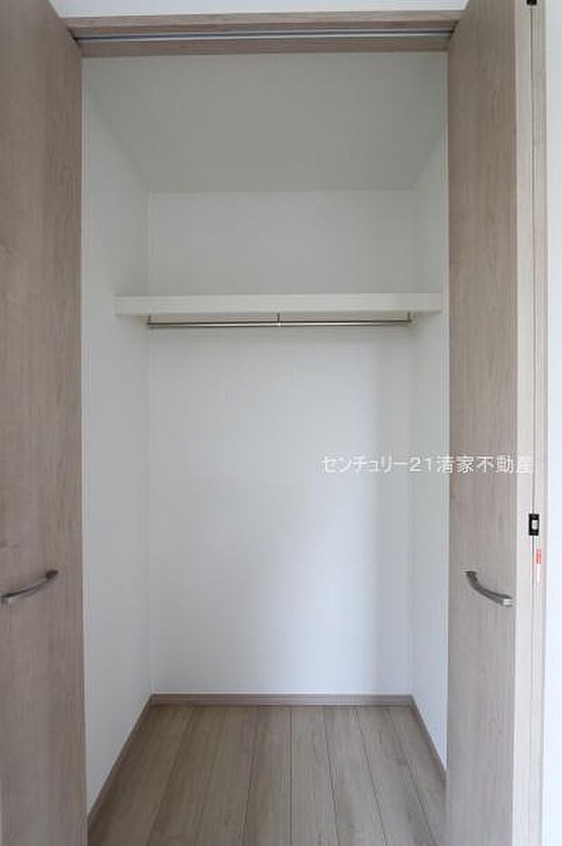 A号棟:たっぷり収納のクローゼット!(2026年02月撮影)