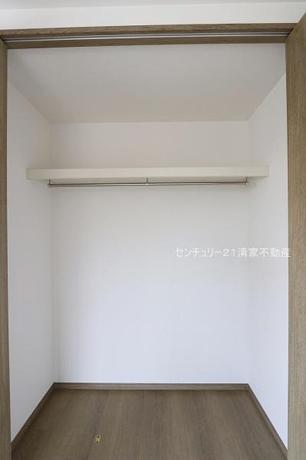 B号棟:たっぷり収納のクローゼット!(2026年02月撮影)