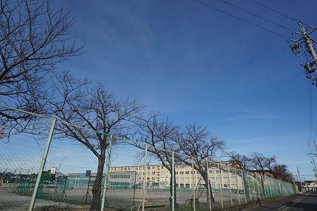 南城中学校まで2900m、南城中学校まで2900m(徒歩約37分)