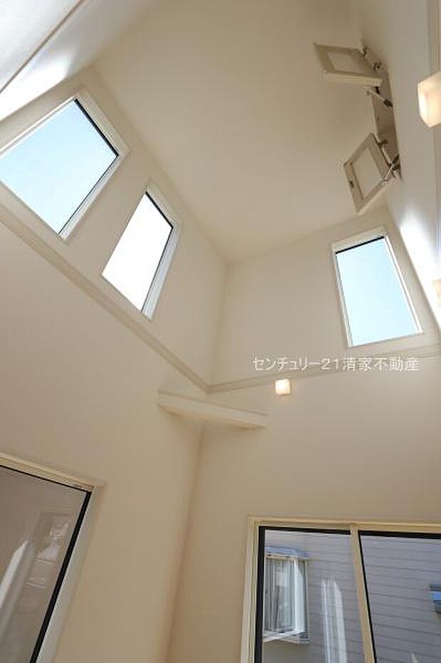 開放感ある吹抜けあり!(2026年03月撮影)