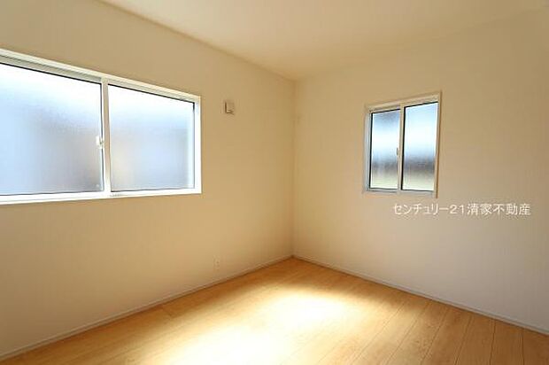 2面採光で明るい室内!(2026年03月撮影)