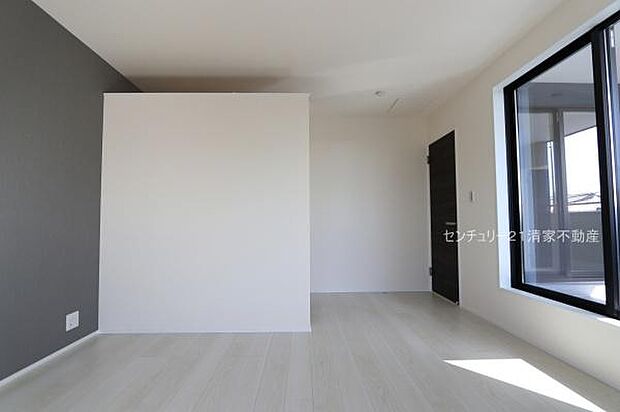 お洒落なアクセントクロス!(2026年03月撮影)