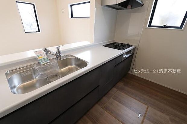 1号棟:家族との会話が弾む対面式キッチン!(2026年03月撮影)