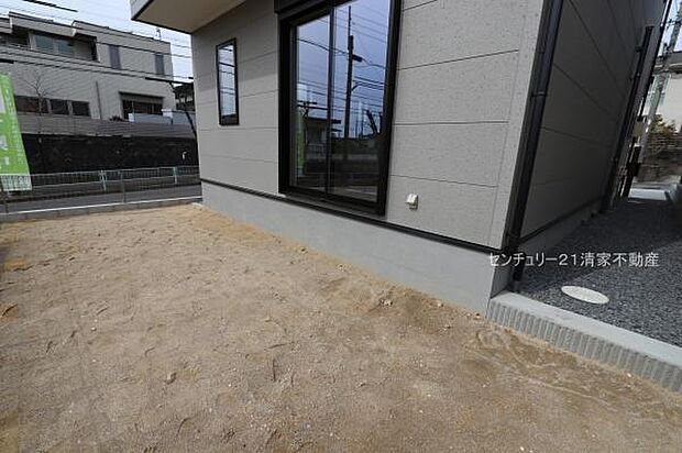 1号棟:お子様も嬉しいお庭付き!(2026年03月撮影)