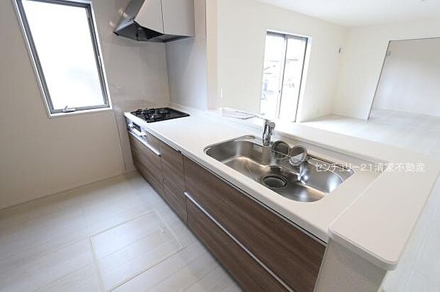 家族との会話が弾む対面式キッチン!(2026年03月撮影)