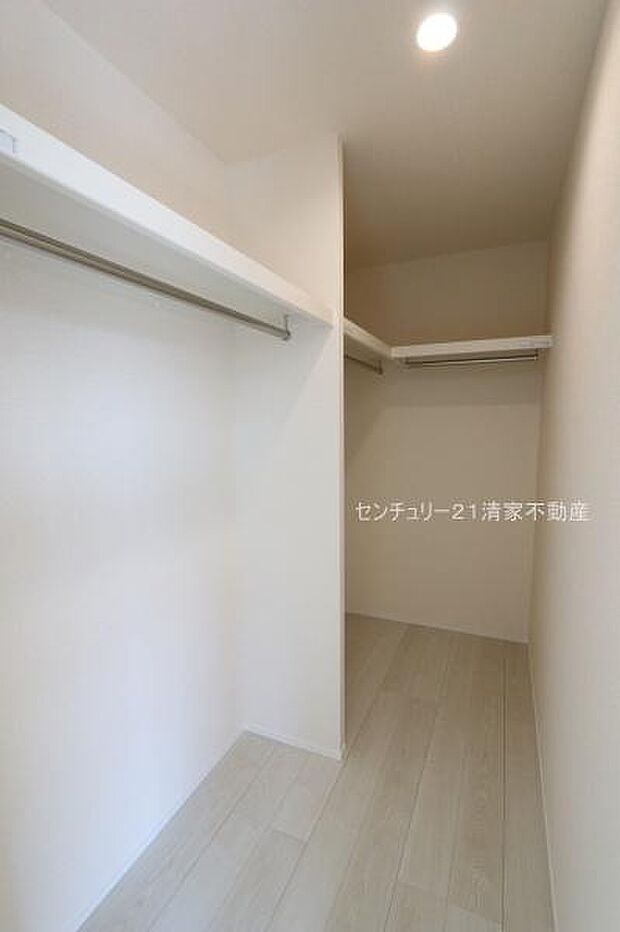 1号棟:すっきり片付くウォークインクローゼット(2026年05月撮影)