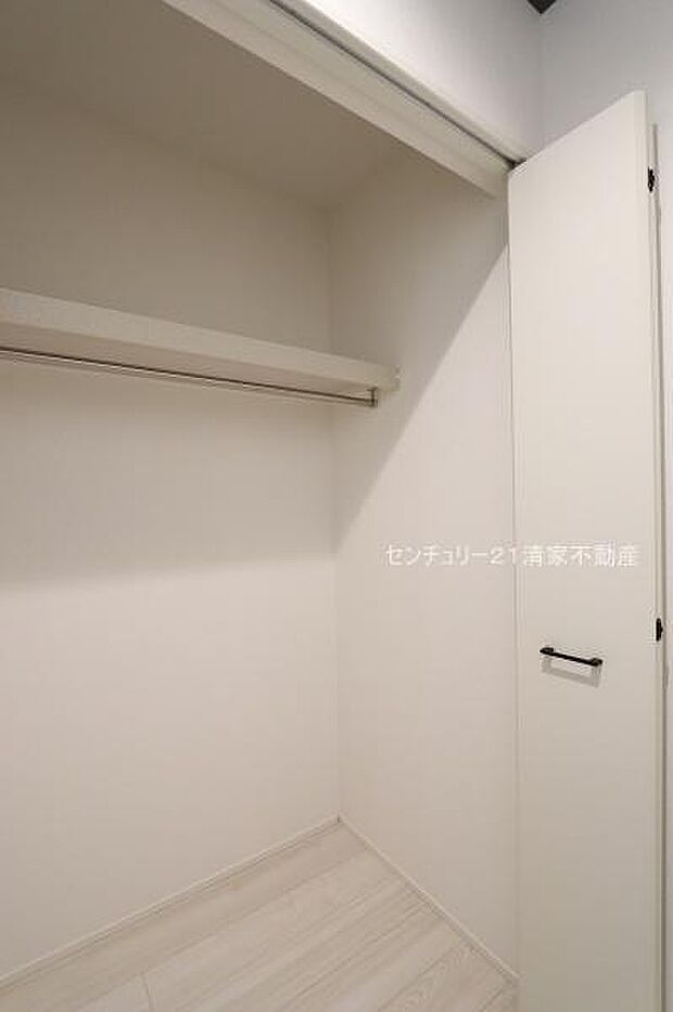 3号棟:たっぷり収納のクローゼット!(2026年08月撮影)