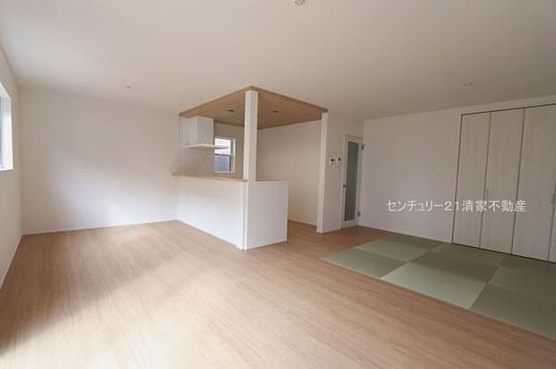 1号棟:ご家族みんながゆったり寛げるリビング(2026年02月撮影)