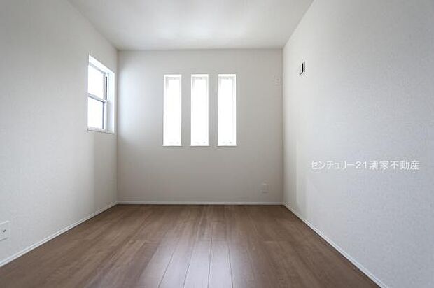 1号棟:2面採光で明るい室内!(2026年03月撮影)