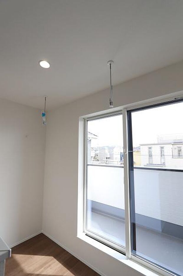 1号棟:雨の日も安心の室内物干し(2026年03月撮影)