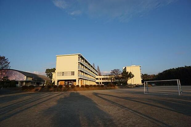 神屋小学校まで850m、神屋小学校まで850m(徒歩約11分)
