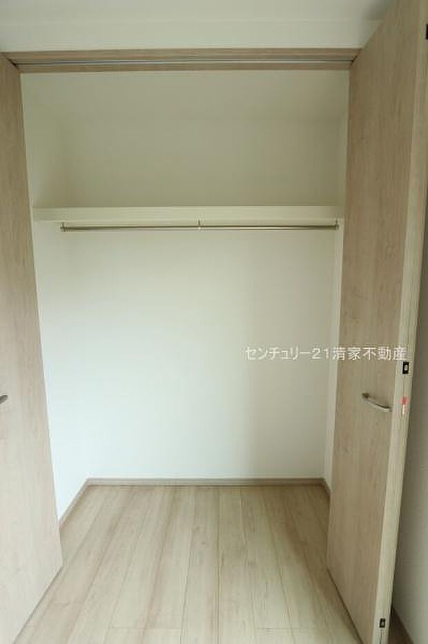 Ａ号棟：たっぷり収納のクローゼット！(2026年07月撮影)