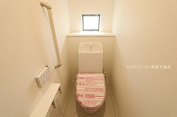 B号棟:手すりがついているため、ご年配の方も安心(2026年07月撮影)