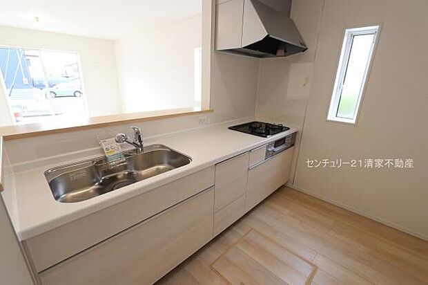 2号棟:家族との会話が弾む対面式キッチン!(2026年03月撮影)