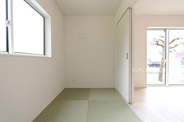 2号棟:お子様の遊び場に最適な和室!(2026年03月撮影)