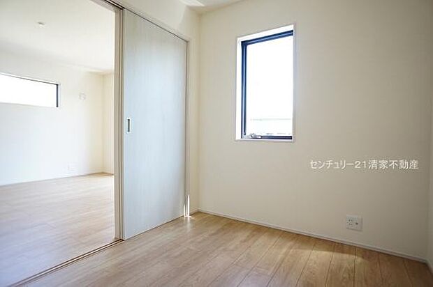 子供部屋にも嬉しい全居室収納スペース(2026年08月撮影)