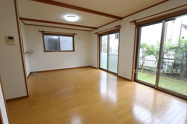 LDKは嬉しい2面採光！(2026年09月撮影)